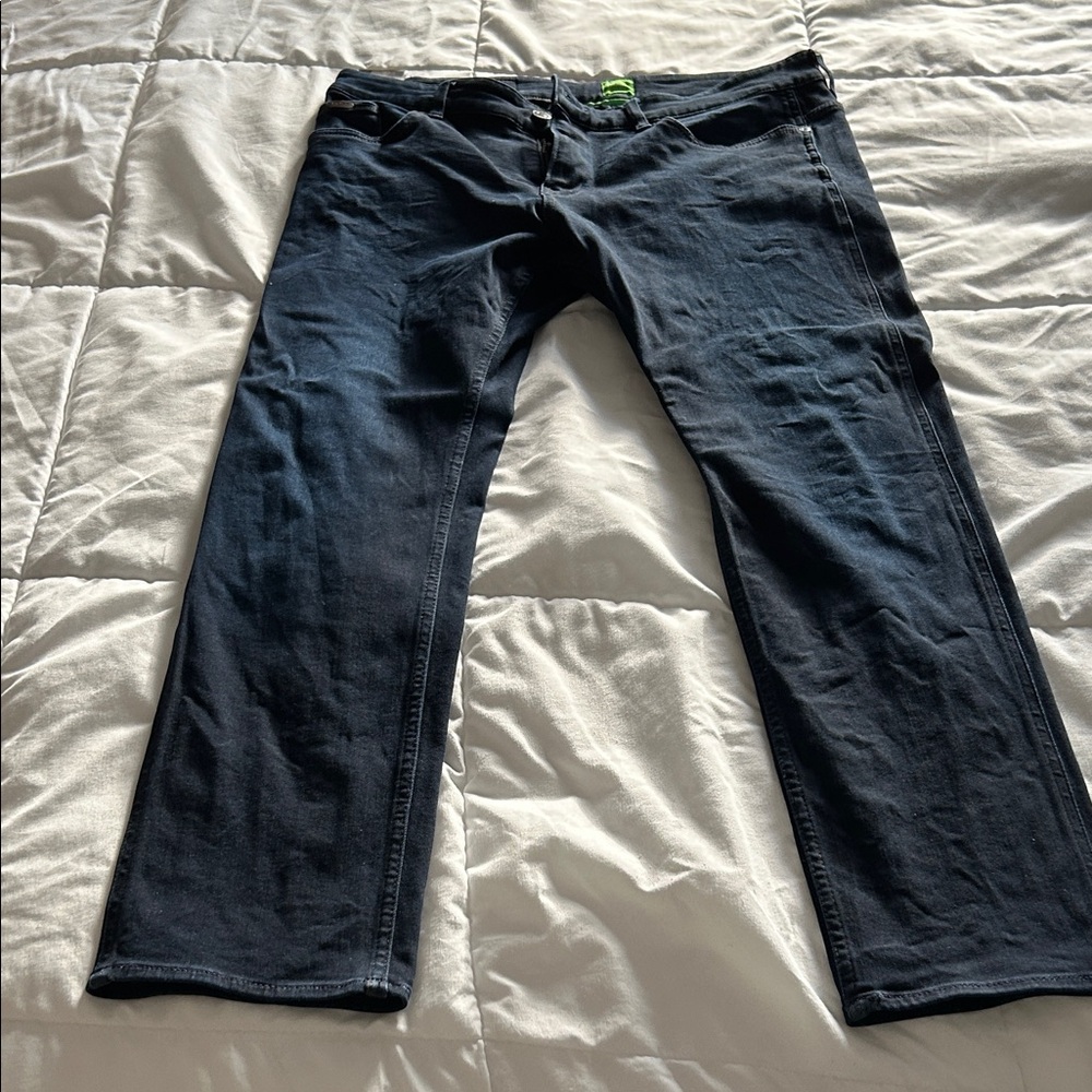 No stains or scratches